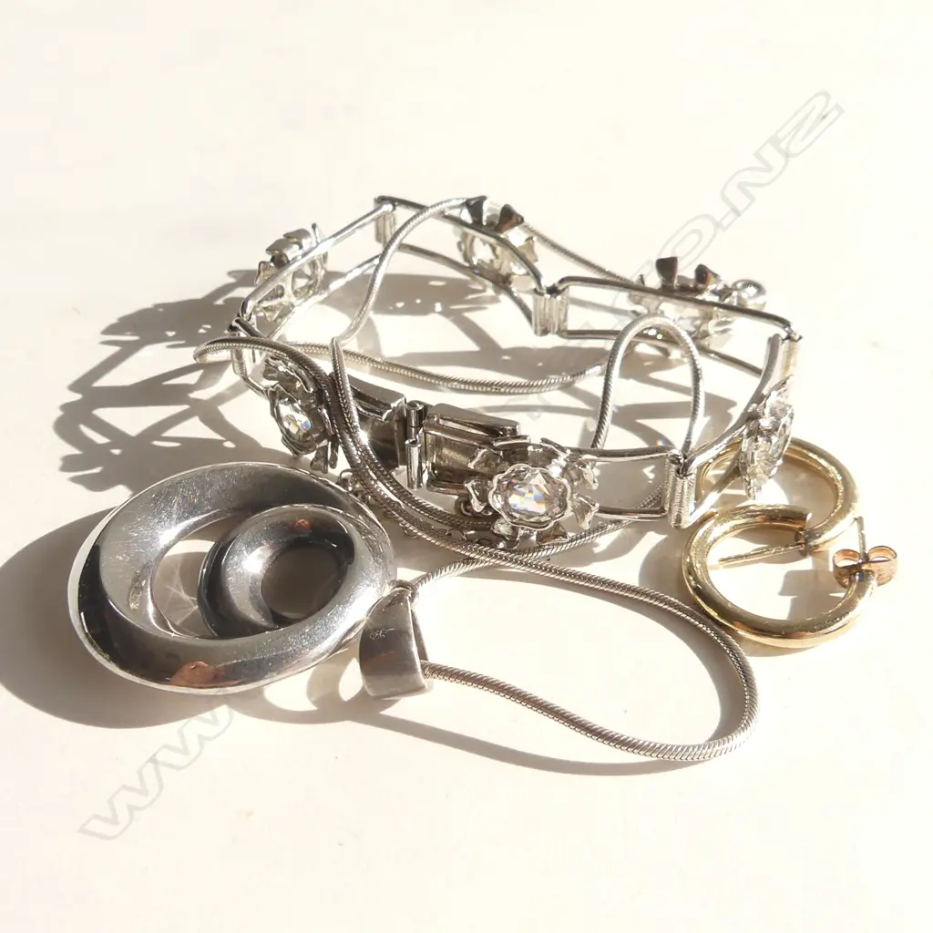 835 SILVER & CLEAR STONE BRACELET, KORU PENDANT & CHAIN & PR HOOP EARRINGS  Image 1++