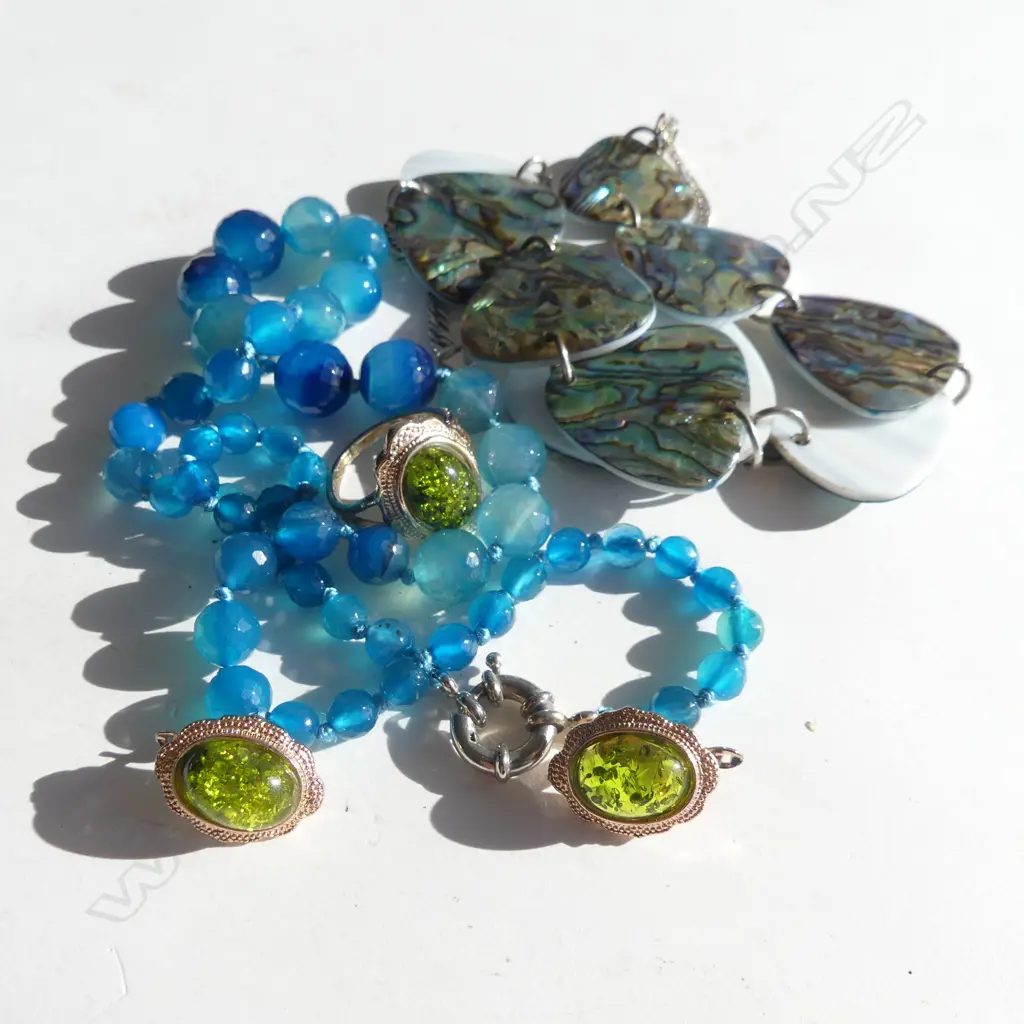 PAUA SHELL NECKLACE & BLUE BEAD NECKLACE + PAIR GOLD TONE & GREEN COLOUR STONE DRESS RING & PR EARRINGS  Image 1++