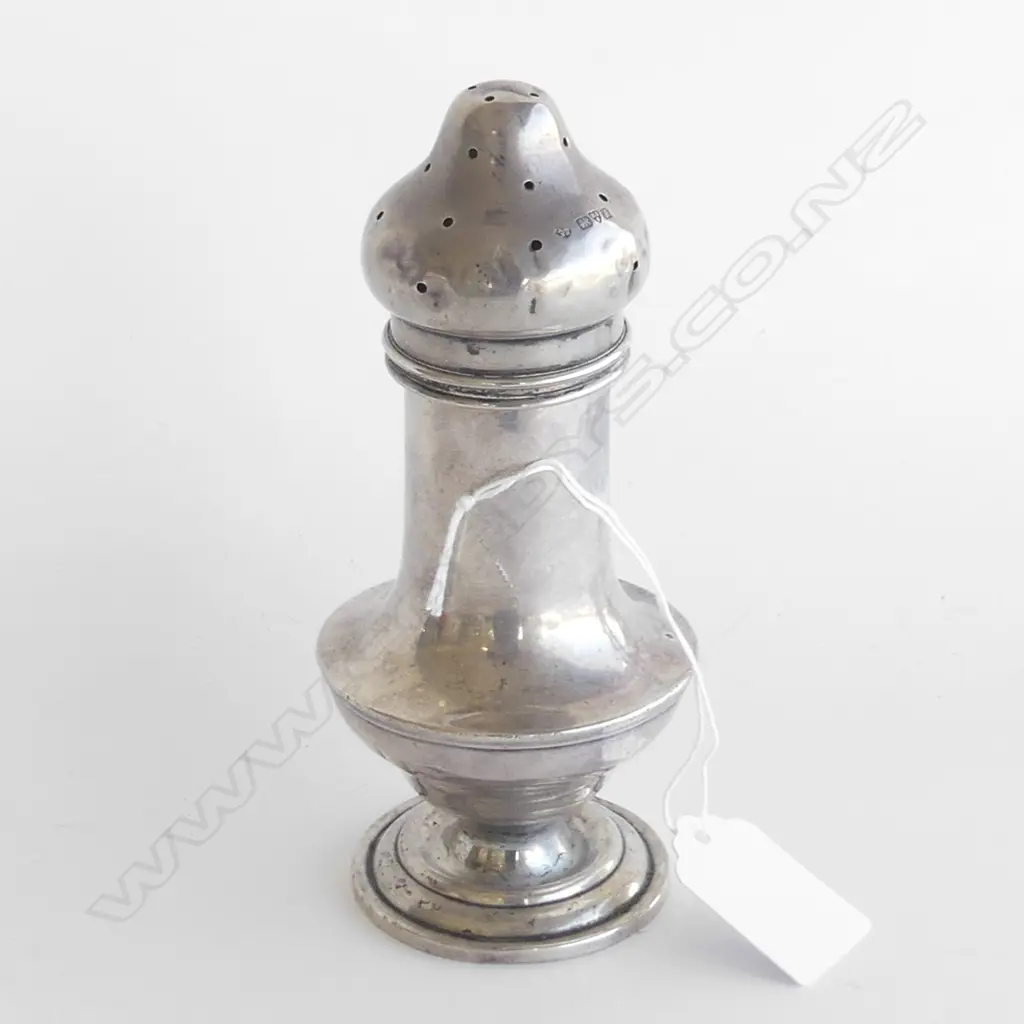 STG SILVER SUGAR SIFTER CHESTER 1909 96 GRAMS Image 1++