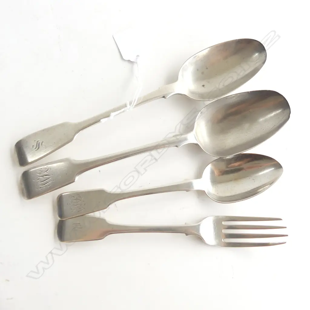 4 PCES STG SILVER CUTLERY; 2 TABLE SPOONS, DESERT SPOON & FORK 226 GRAMS... Image 1++
