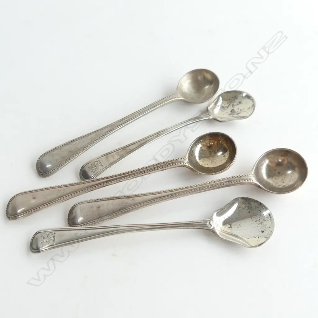 5 STG SILVER TEA SPOONS; 3 LONDON 1873 ROUND BOWLS, 2 GEORGIAN SHOVEL w. DRAGON ARMORIAL 70 GRAMS Image 1++