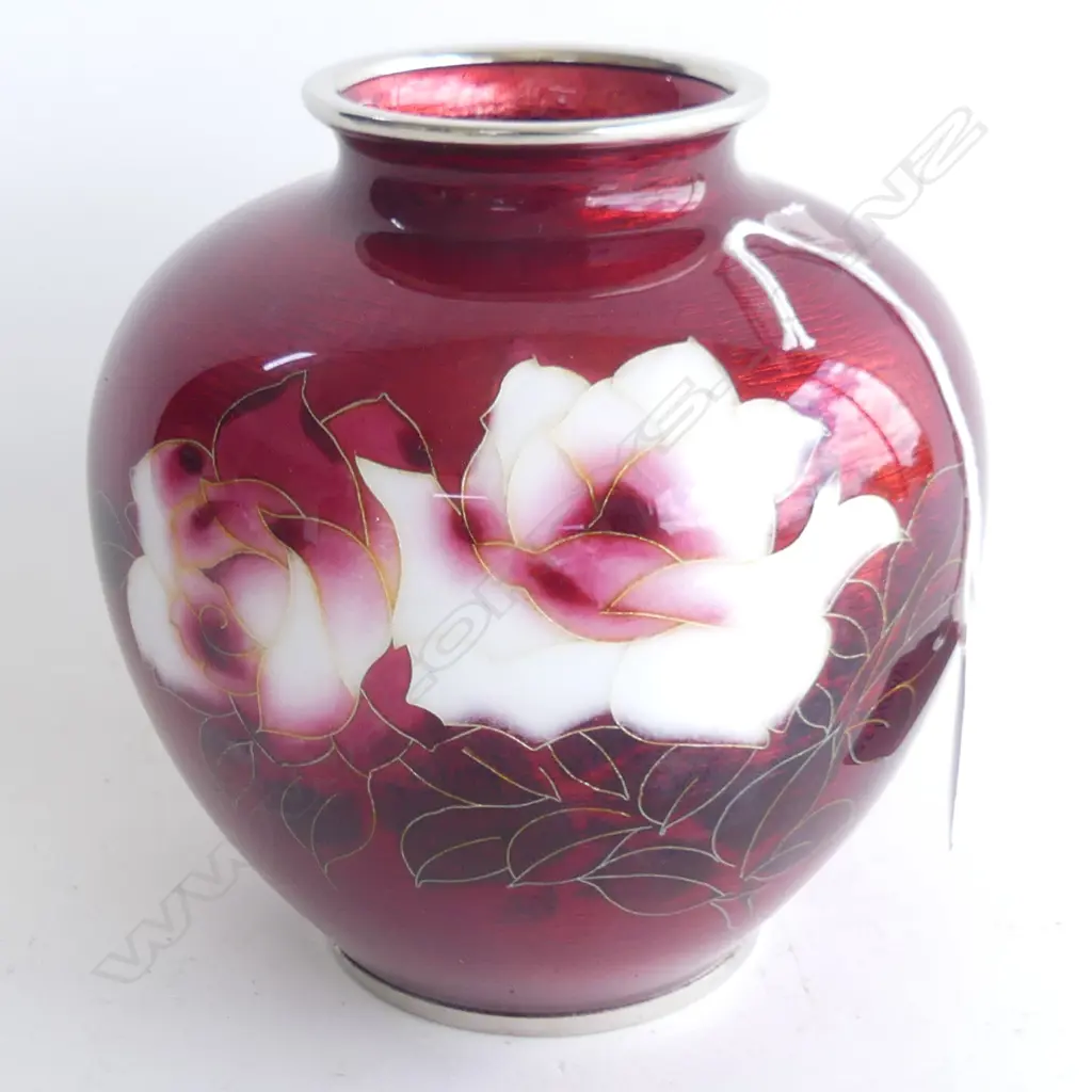 JAPANESE RED CLOISONE VASE WITH ROSES 170MM Image 1++