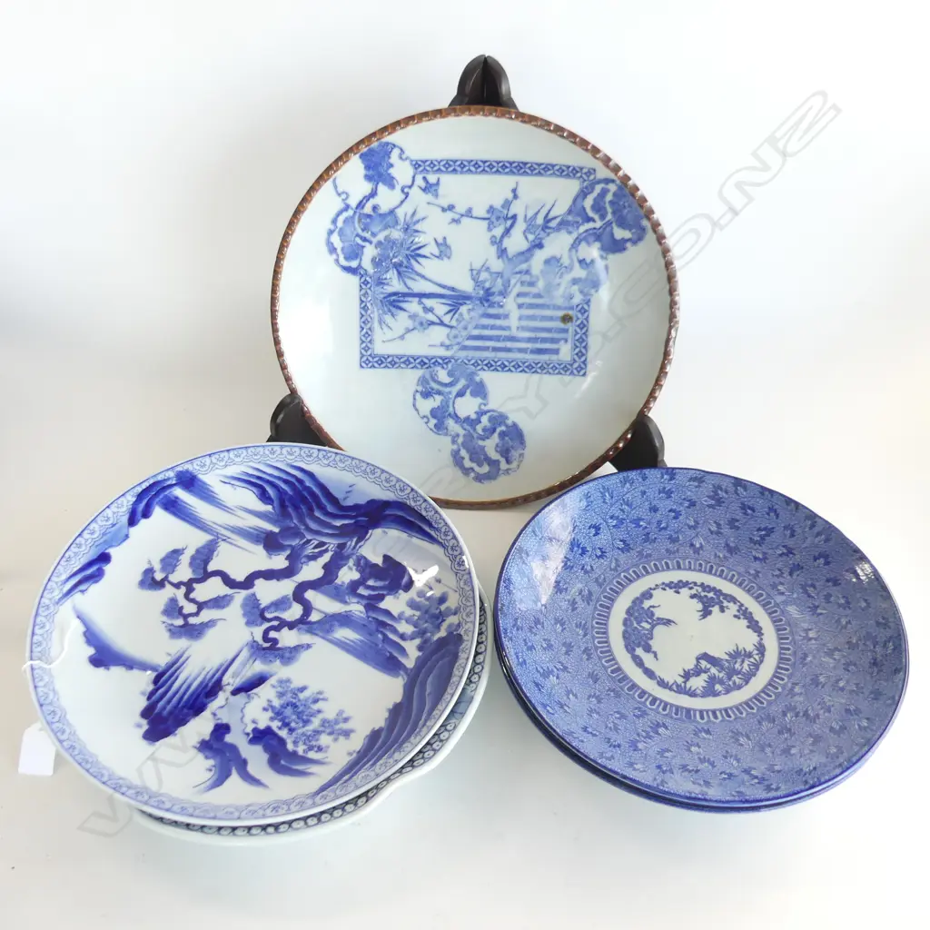 5 OLD JAPANESE BLUE WHITE IMARI PLATES/CHARGERS D340mm approx Image 1++