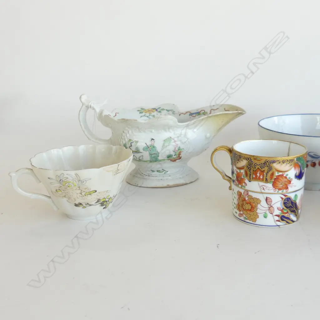 8 PCES 18/19thC PORCELAIN; SAUCE BOAT, 5 COFFEE CANS, TEA CUP, BOWL Image 1++