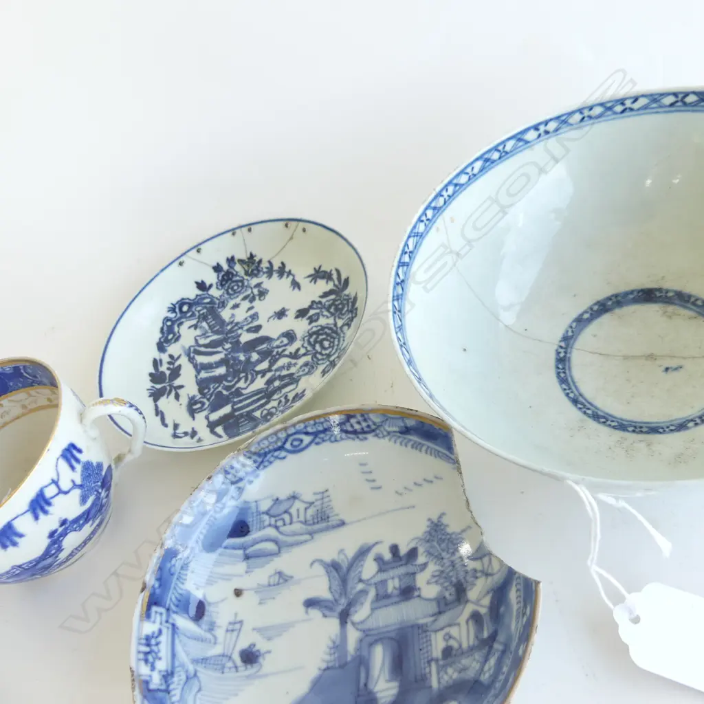 4 PCES ANTIQUE 18/19thC PORCELAIN; WORCESTER TEA BOWL w. OLD REPAIR 150mm dia, B/W C/S, SAUCER w. 3 LADIES Image 1++