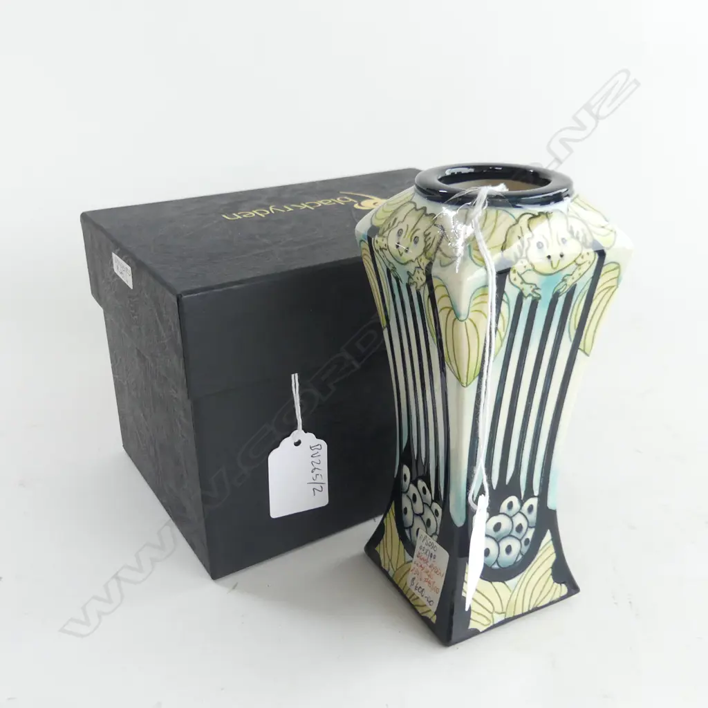 BLACKRYDEN VASE LEAPFROG HG170 MM Image 1++