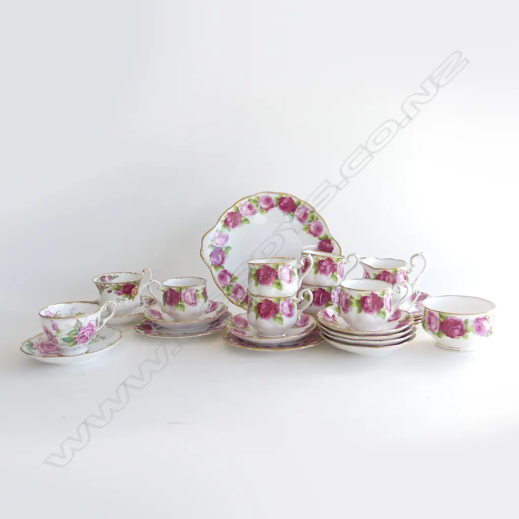 25 PCES ASST. ROYAL ALBERT; 21 PCES OLD ENGLISH ROSE (6 TRIOS + ETC) + 2 C/S Image 1++
