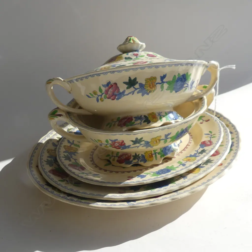 5 PCES MASONS 'REGENCY' CHINA; 3 ASHETTES W.395mm + 2 TUREENS (1 LID ONLY) AF - CRAZING & CHIPS Image 1++