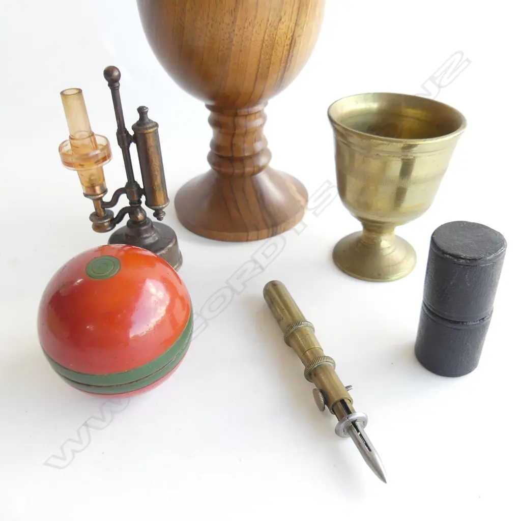 6 COLLECTABLES INCLUDING TURNDED WOOD EGG CUP BY JIM HUGHS 200MM Image 1++