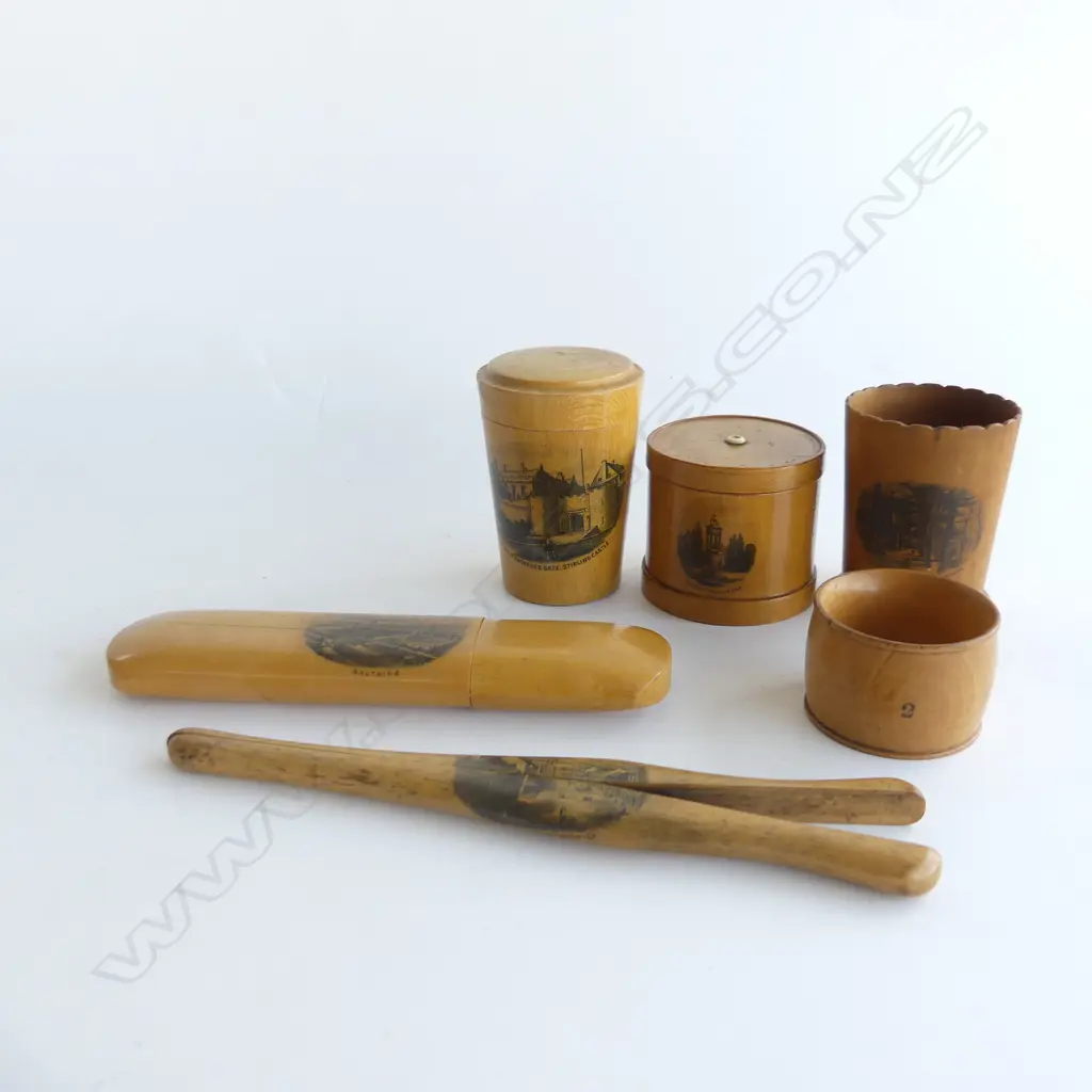 SMALL BOX OF 6PCS MAUCHLINE WARE Image 1++
