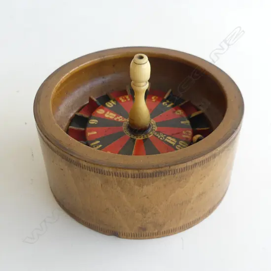 ANTIQUE TREEN MINITURE ROULETTE WHEEL 100MM WIDTH