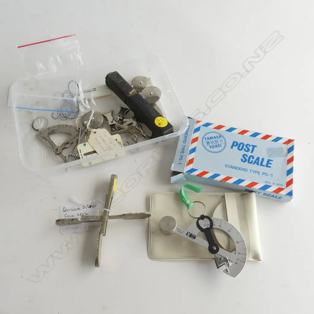 SMALL COLLECTION OF LETTER SCALES Image 1++
