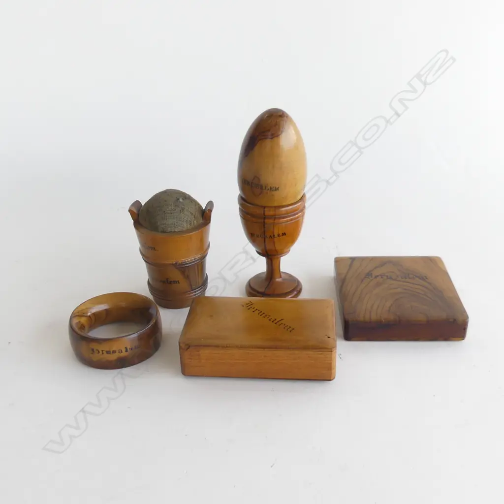 SMALL BOX OF 6PCS OLIVE WOOD HOLY LAND SOVS Image 1++