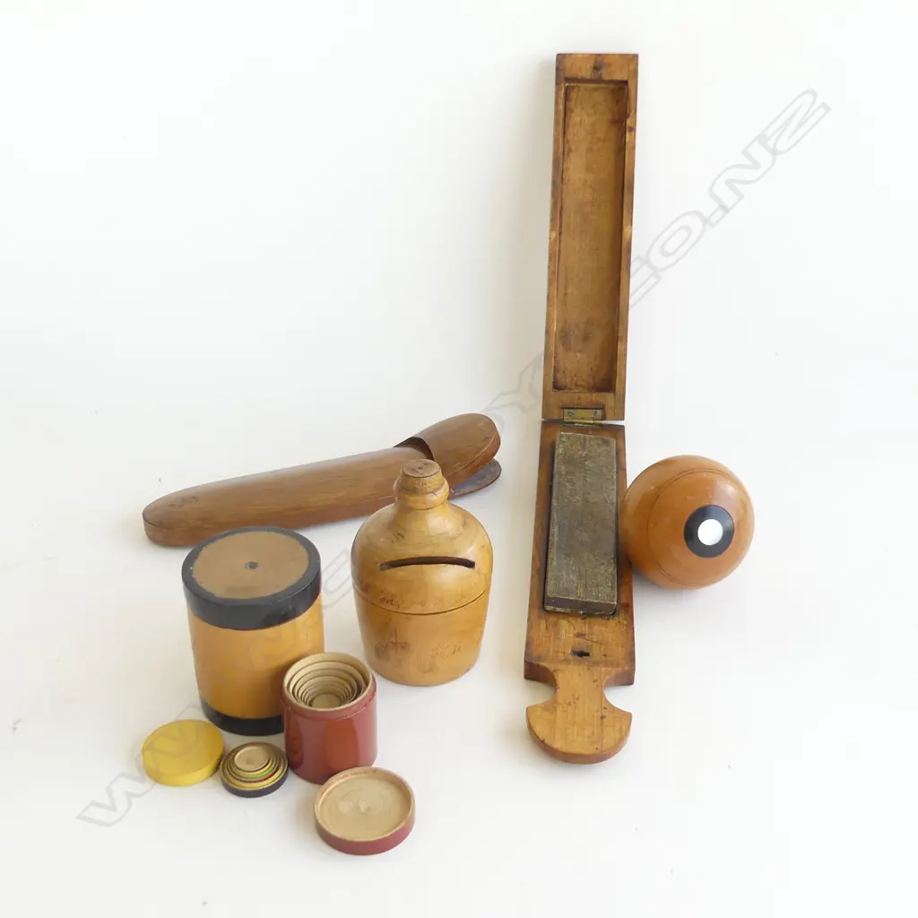 SMALL BOX 5PCS TREEN SPINNING TOP ETC Image 1++