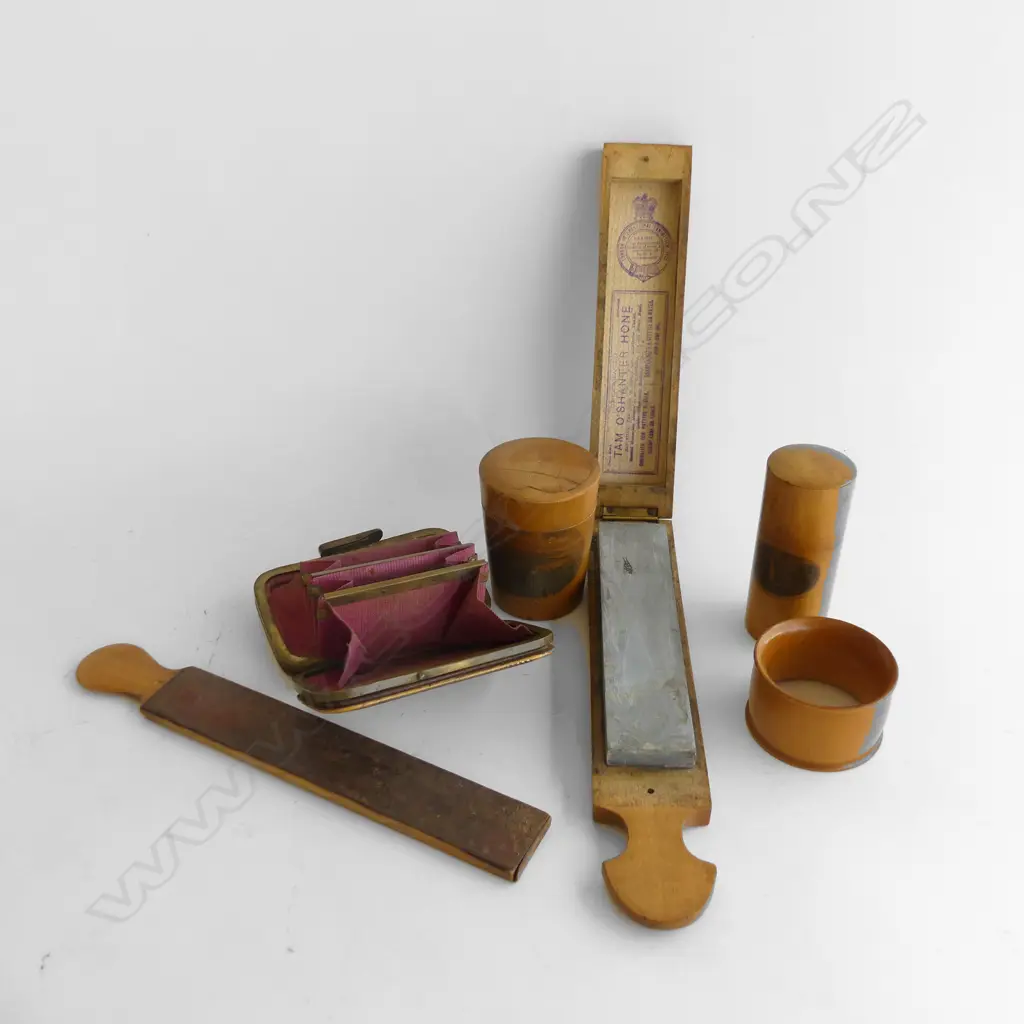 SMALL BOX OF 6PCS MAUCHLINE WARE Image 1++
