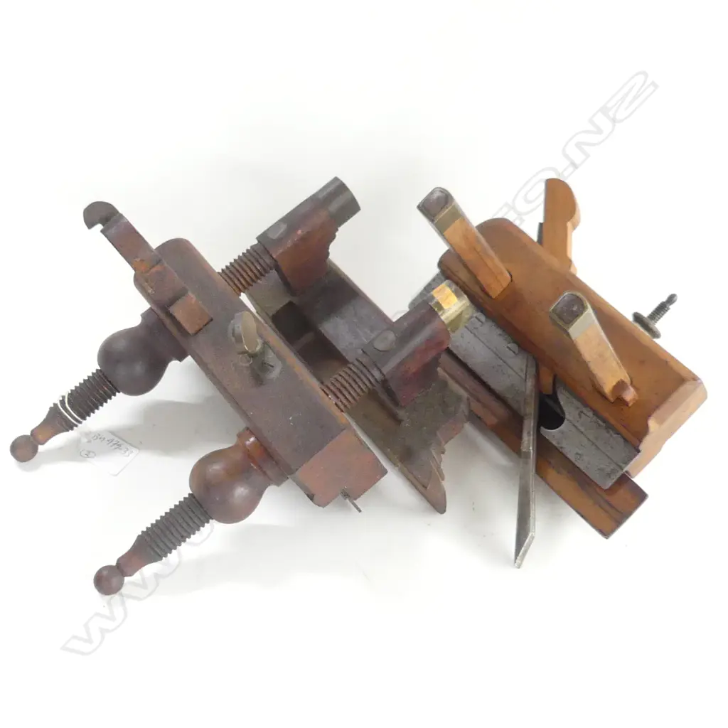 2 WOODEN PLOW PLANES ONE WITH ADJUSTABLE SCREW ARMS  Image 1++