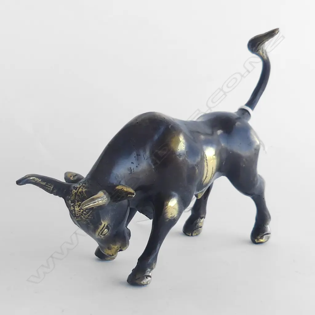 BRONZE BULL L 160MM Image 1++