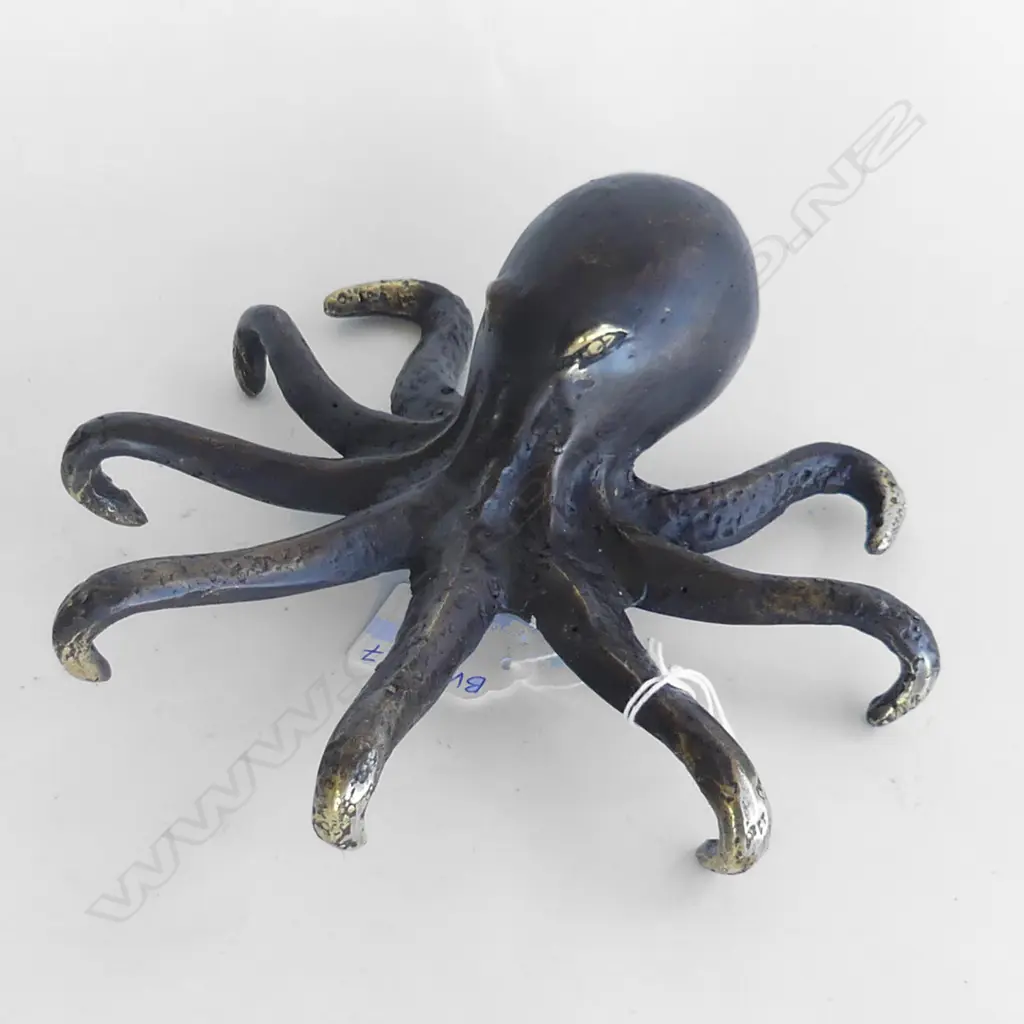 SMALL BRONZE OCTOPUS - DIA. 200MM Image 1++
