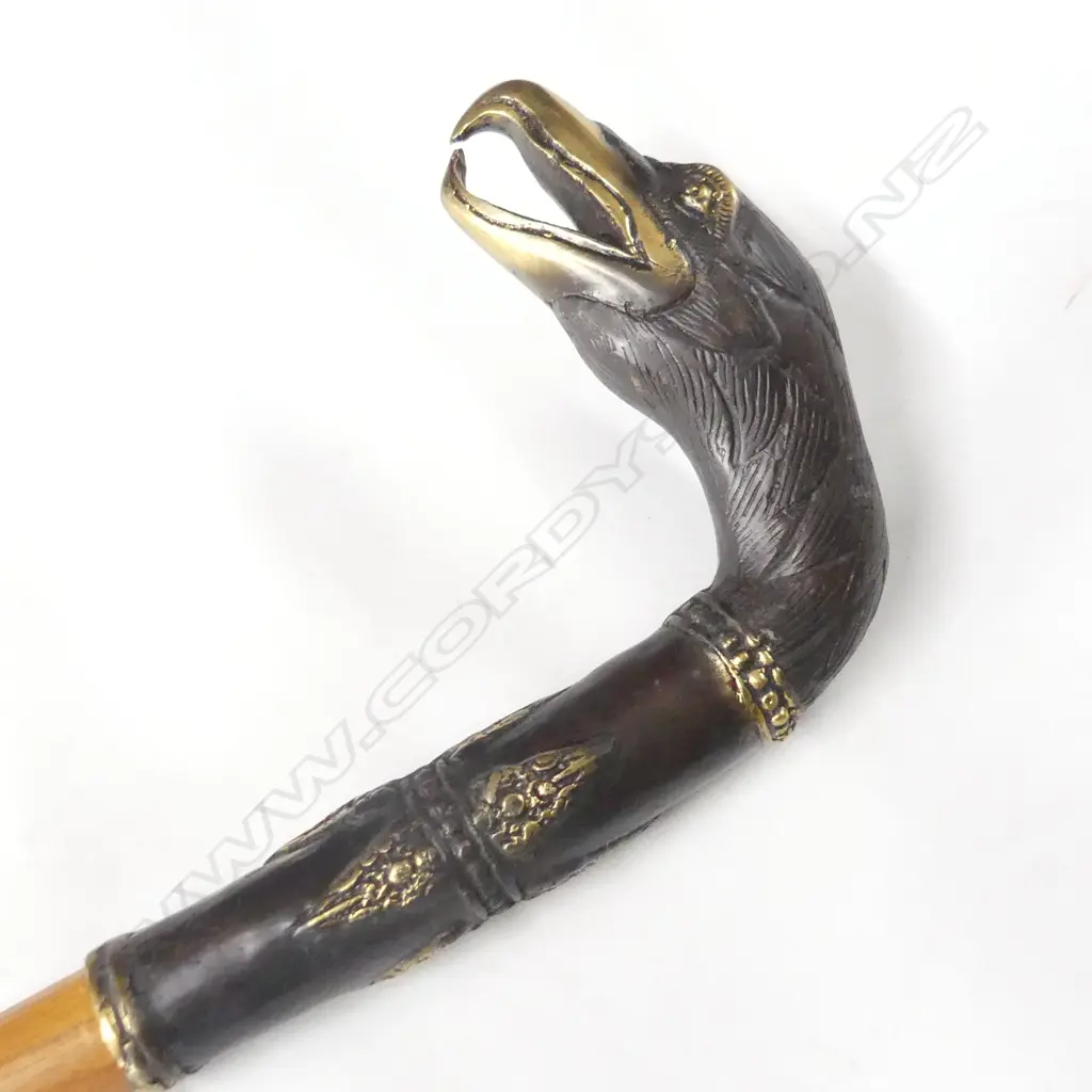 WOODEN WALKING STICK WITH BRONZE BIRD HEAD HANDLE & SHAFT L. 1000MM Image 1++