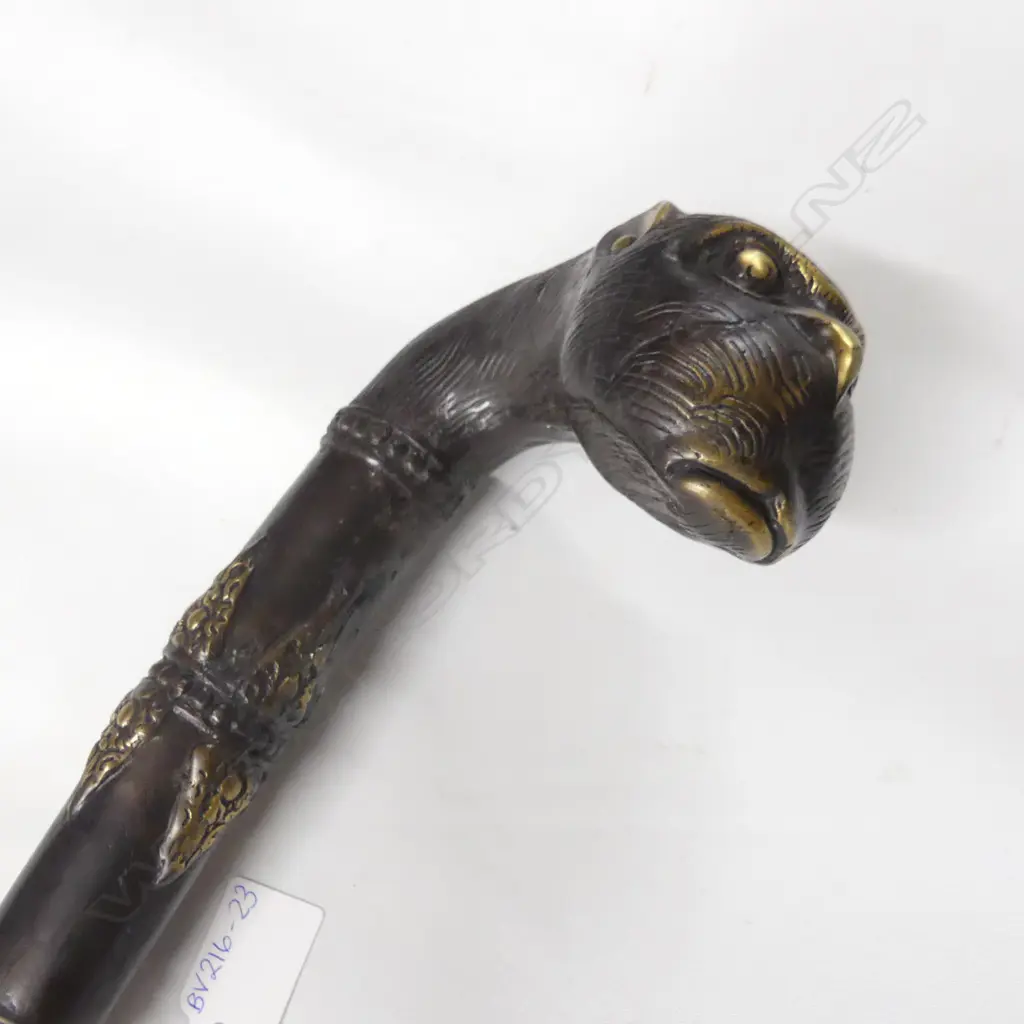 	WOODEN WALKING STICK WITH BRONZE MONKEY HEAD HANDLE & SHAFT L. 1000MM Image 1++