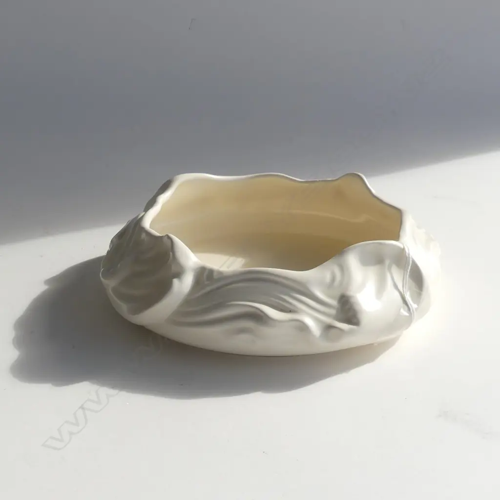 CROWN LYNN ‘SWIRL’ DISH #66-8 190mm dia Image 1++