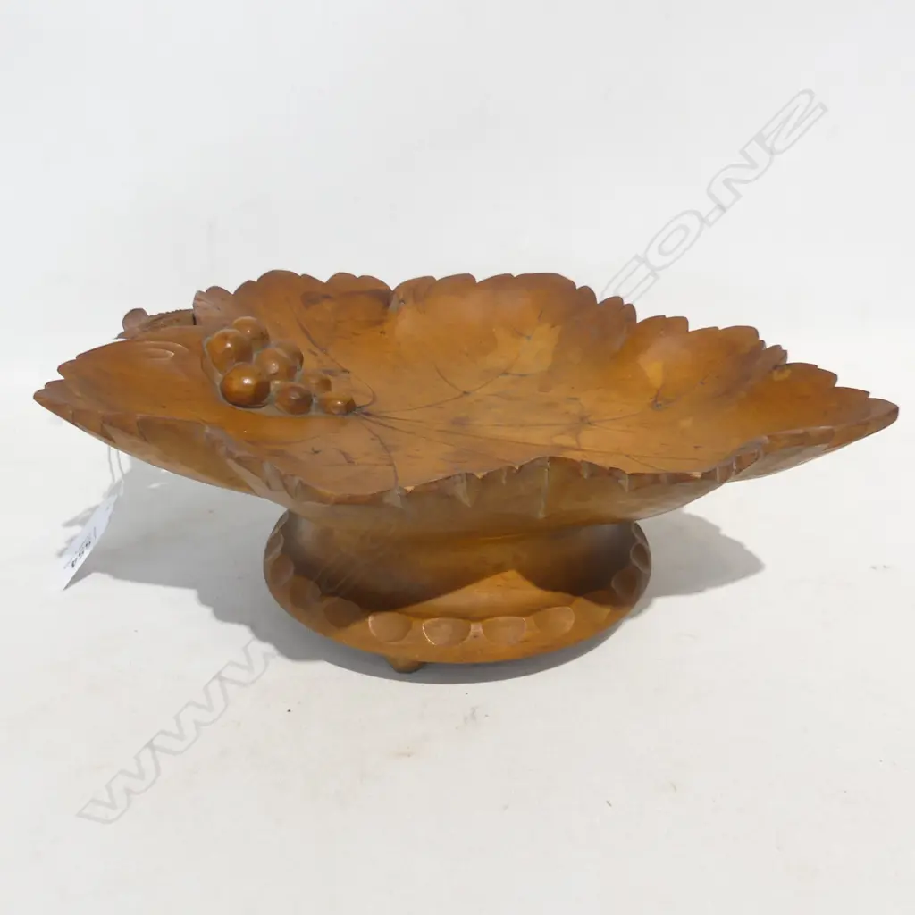 CARVED GRAPE LEAF MUSICAL BOWL L. 270MM  Image 1++