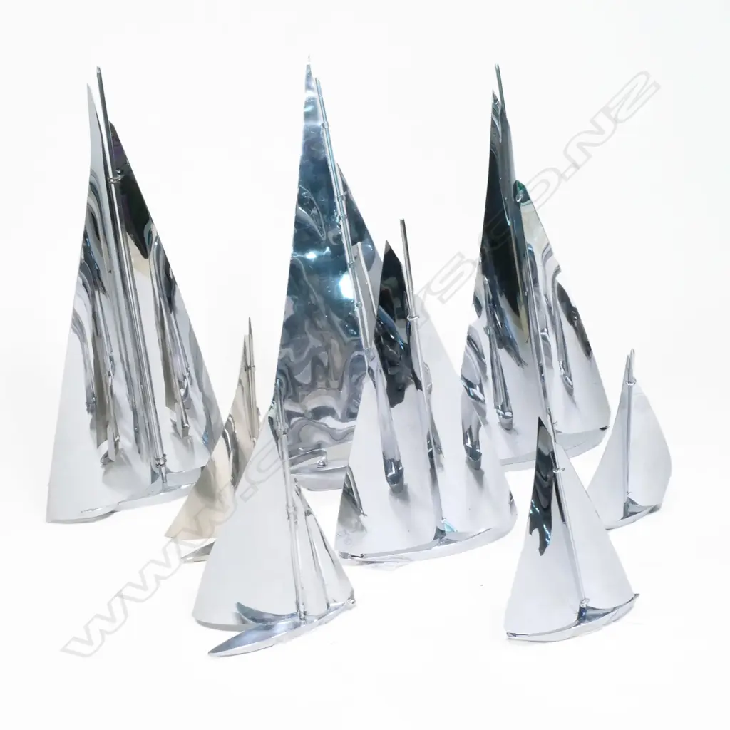 8 ART DECO CHROME YACHTS, H. 160-360mm Image 1++