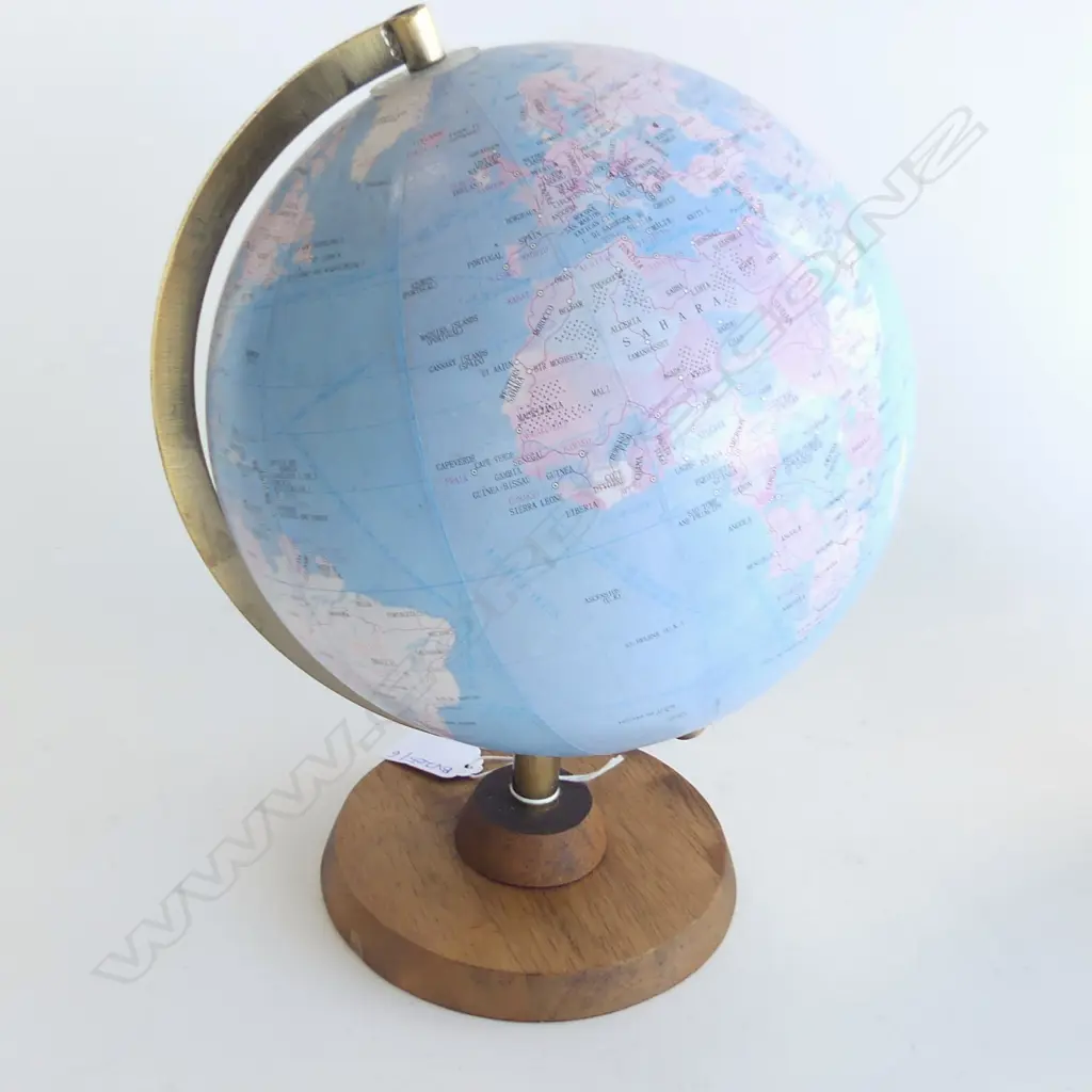 GLOBE w. WOODEN BASE H.280mm Image 1++