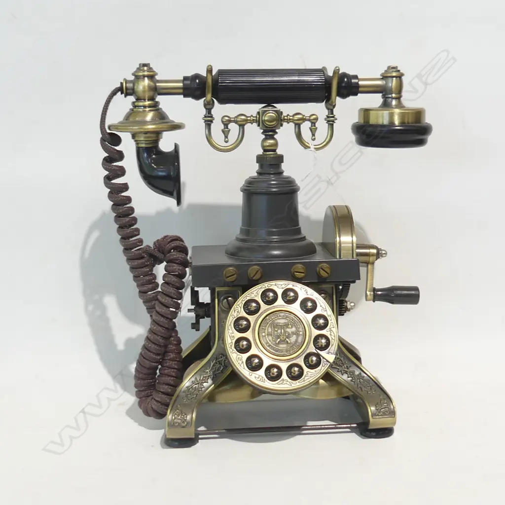 VINTAGE STYLE PHONE Image 1++