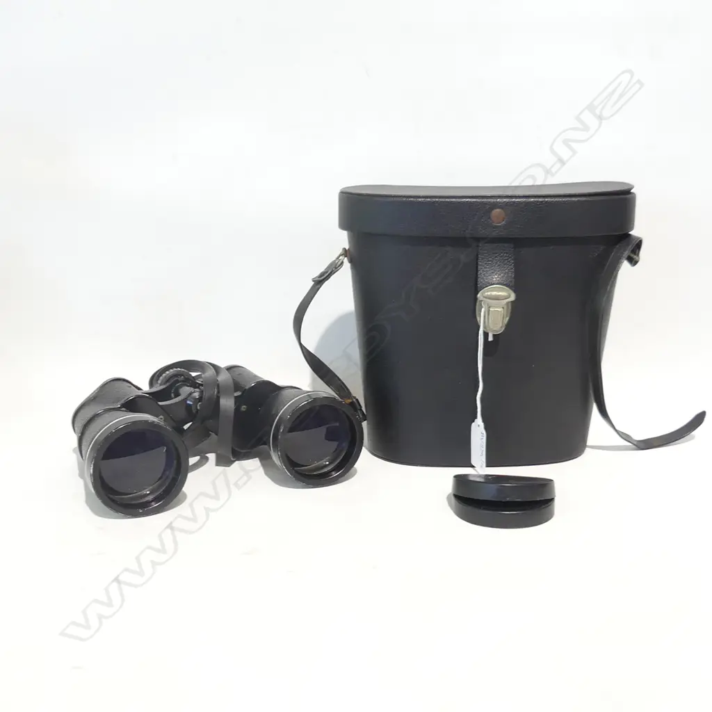 'GREENKAT' BINOCULARS, CASED Image 1++