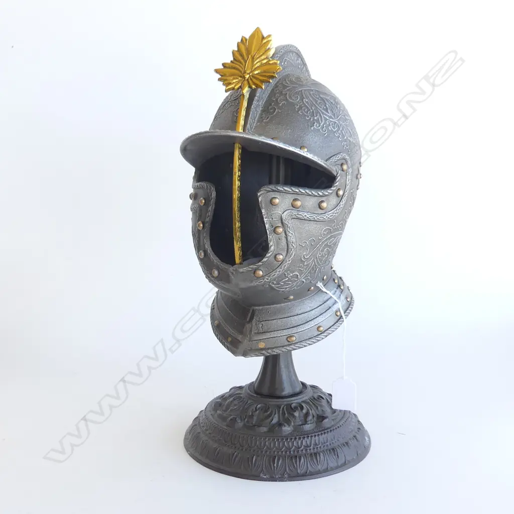 IRON DISPLAY HELMET H416mm GILT FITTINGS. PEDESTAL BASE Image 1++