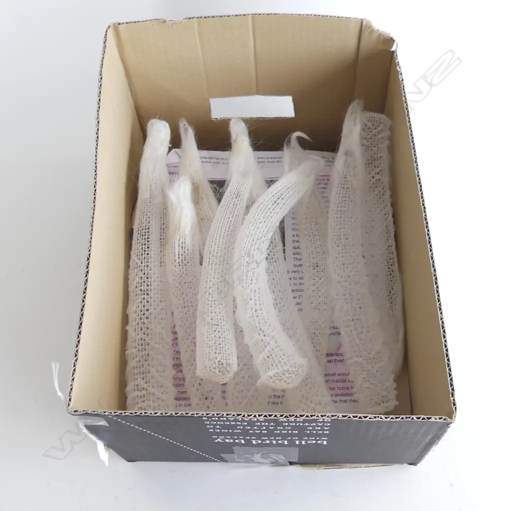 BOX LOT 9 VENUS FLOWER BASKETS L. 200 / 250mm Image 1++
