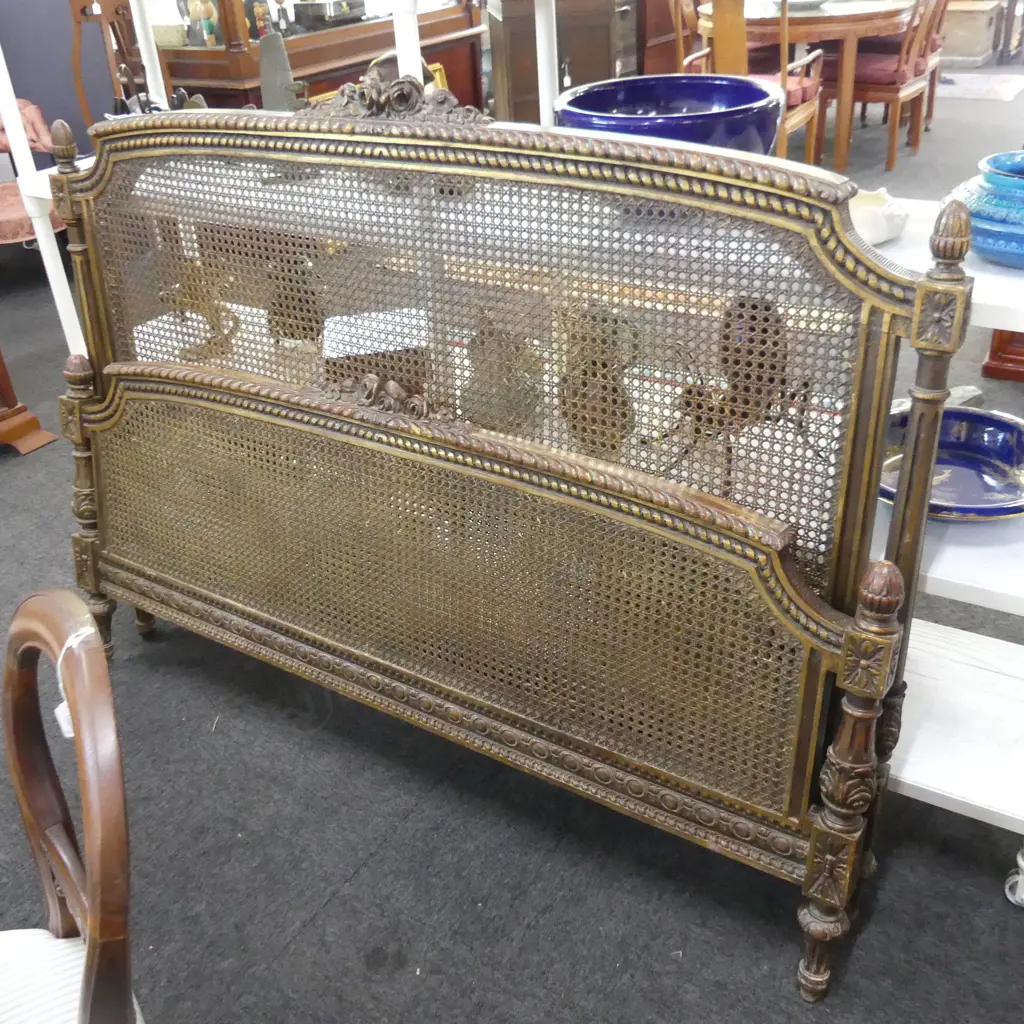 VINTAGE CARVED WOODEN & RATTAN DOUBLE HEAD & END Image 1++