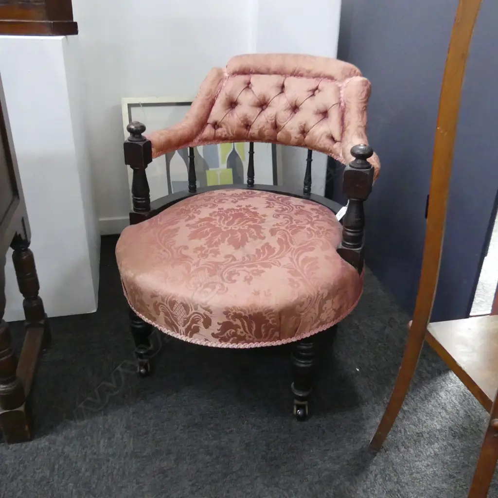 EDWARDIAN TUB UPHOLSTERED CHAIR Image 1++
