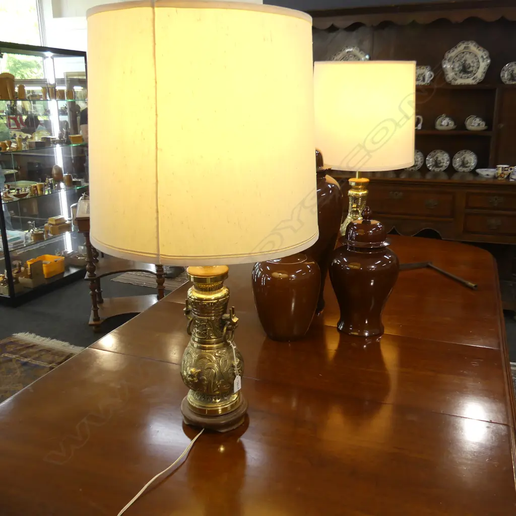 PR LGE ORIENTAL BRASS LAMPS (one shade af) H.800mm Image 1++