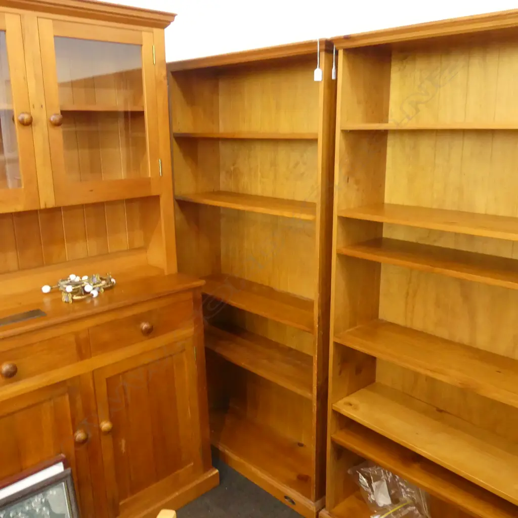 LG WOODEN BOOK SHELF WITH ADJUSTABLE SHELVES 1800 X 900MM Image 1++