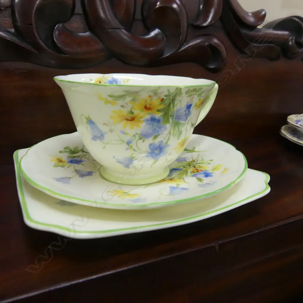10 ASST. TRIOS; ROYAL ALBERT ETC Image 1++