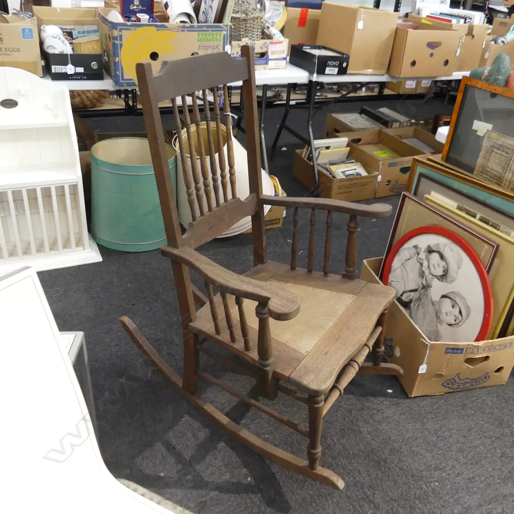 VINTAGE WOODEN ROCKING CHAIR Image 1++