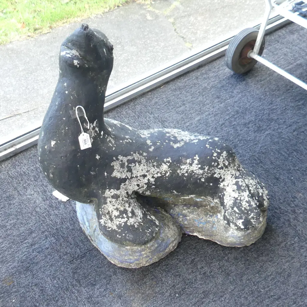 VINTAGE CONCRETE 'SAMMY' THE SEAL GARDEN STATUE PAINT DISTRESSED H.560mm Image 1++