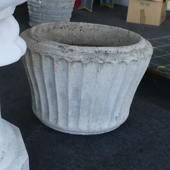 PR WHITE PAINTED CONCRETE GARDEN PLANTERS H.320mm / 460mm dia 