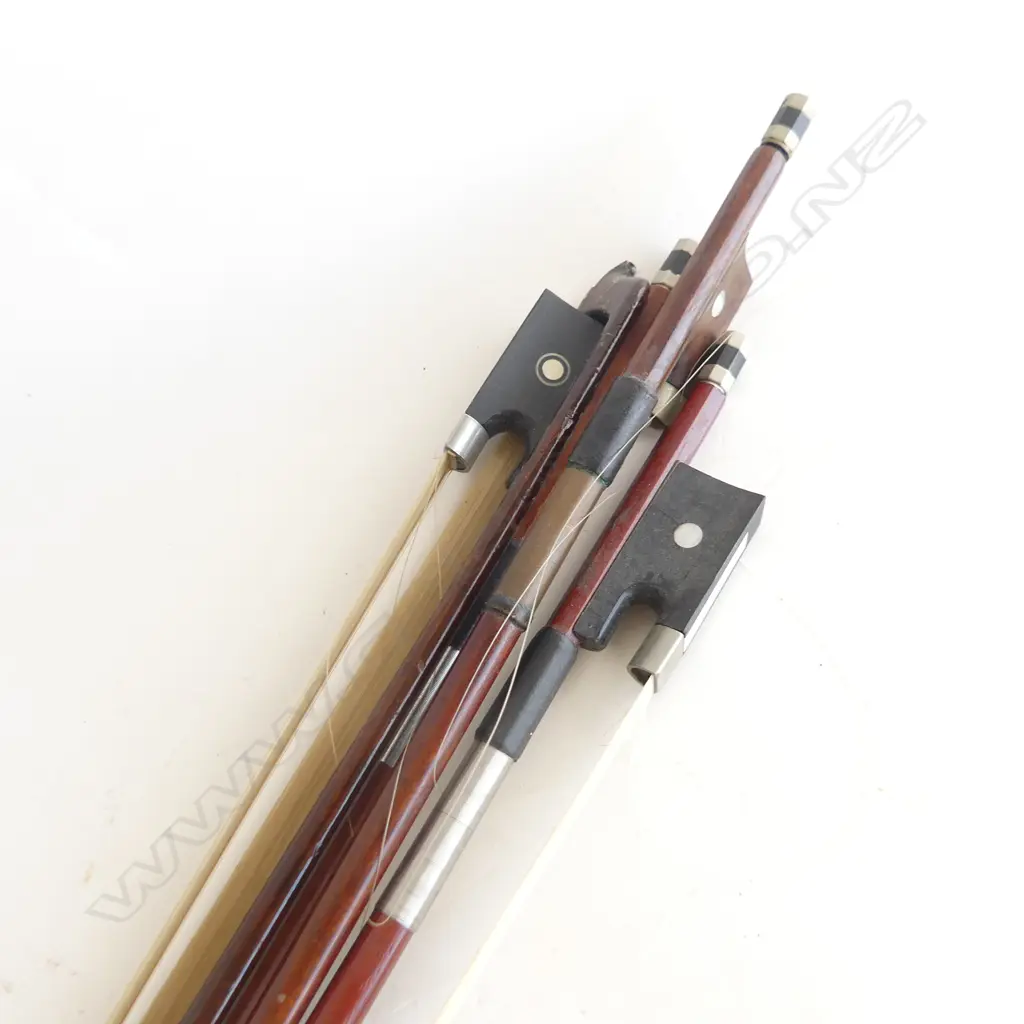 4 VIOLIN BOWS 1 SIGNED H S FOLER Image 1++