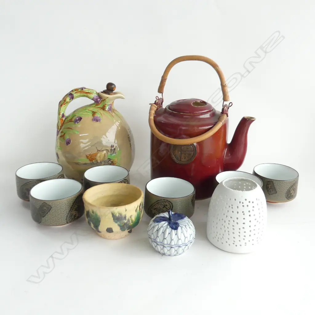 BOX ASST INCL JAPANESE TEA CUPS, LG JAPANESE TEAPOT, MUSICAL WHISKY DECANTER ETC Image 1++