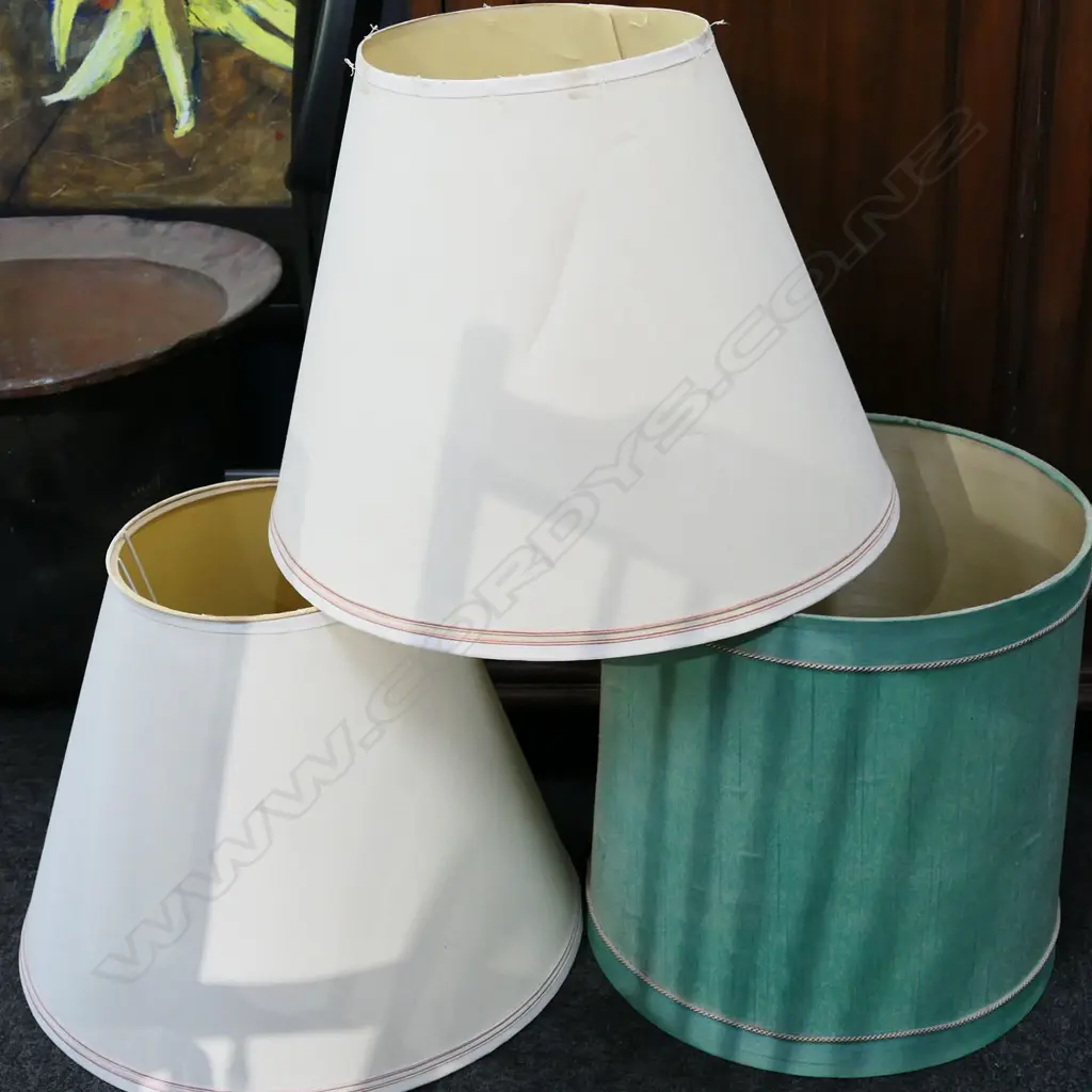 3 LGE VINTAGE LIGHT SHADES (PR + 1) H.410mm 410mm dia Image 1++
