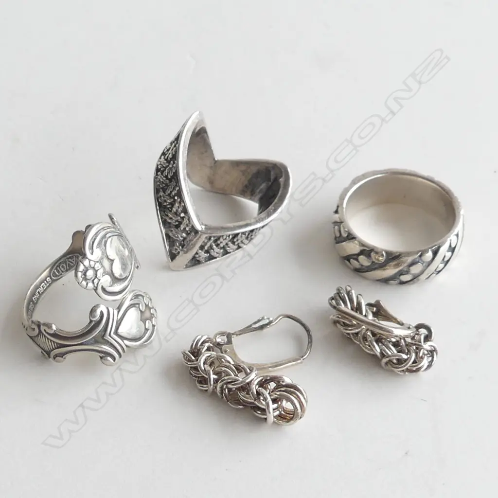 3 STG SILVER RINGS & PR DROP EARRINGS 23.8GMS  Image 1++