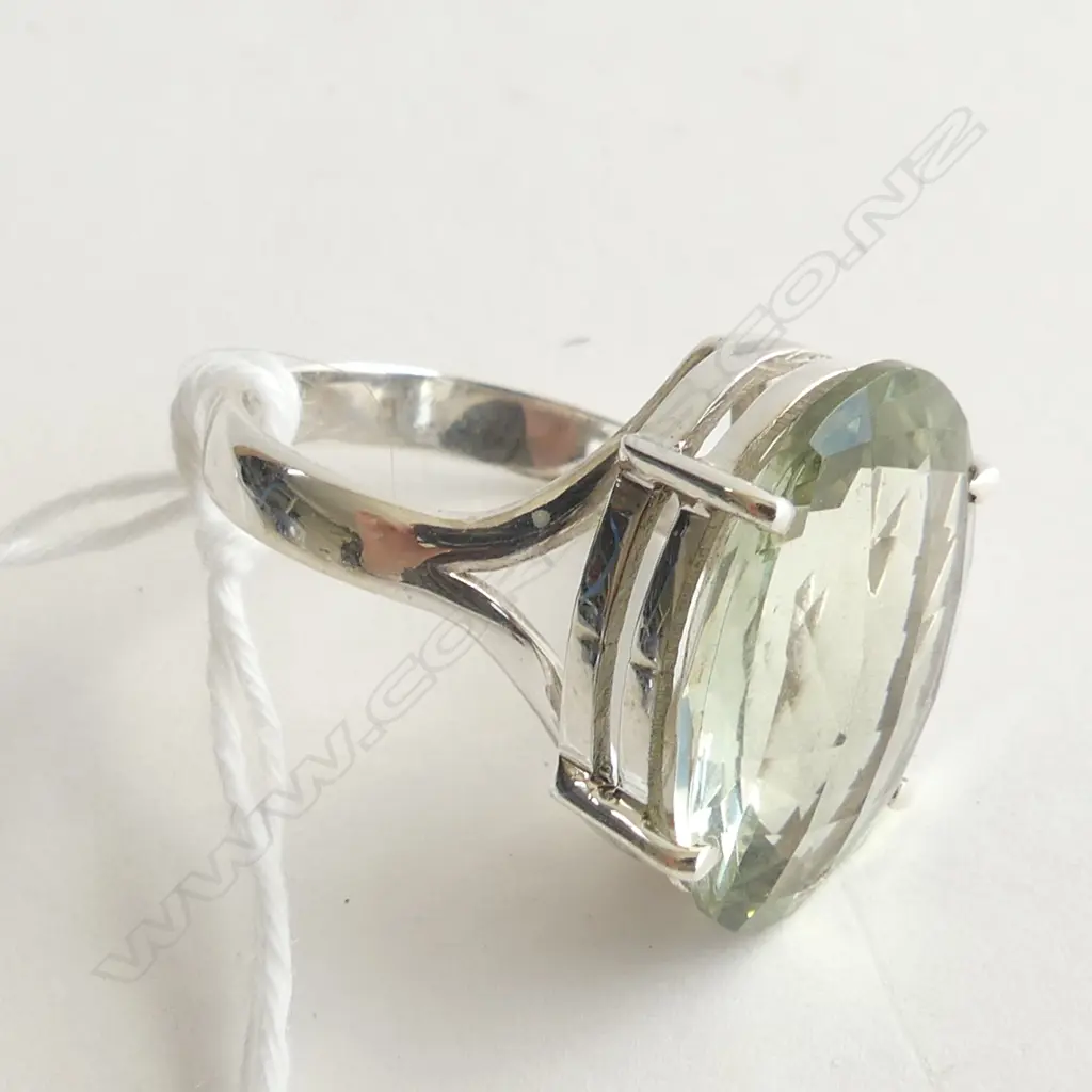 STG & GREEN AMETHYST RING 6.5 GRAMS Image 1++