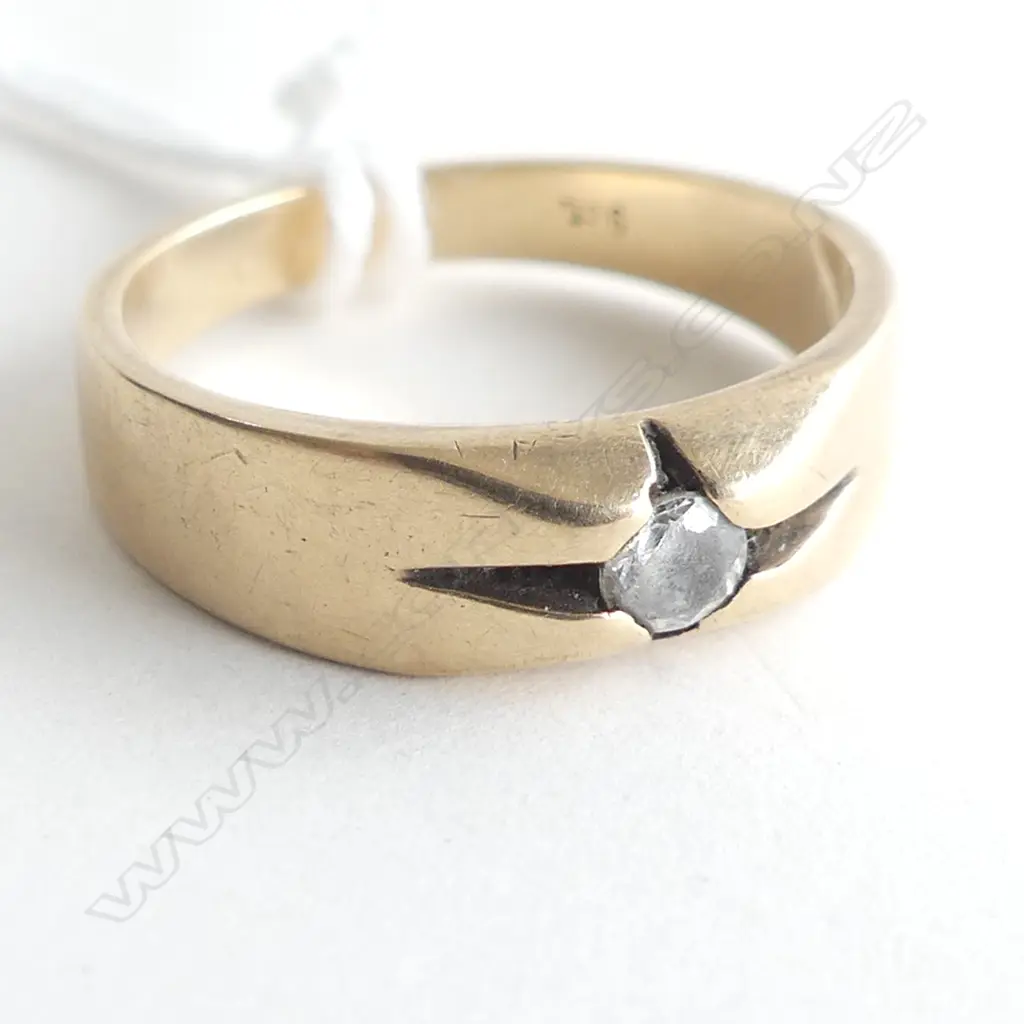 9CT YELLOW GOLD & CZ RING 3.11 GMS  Image 1++