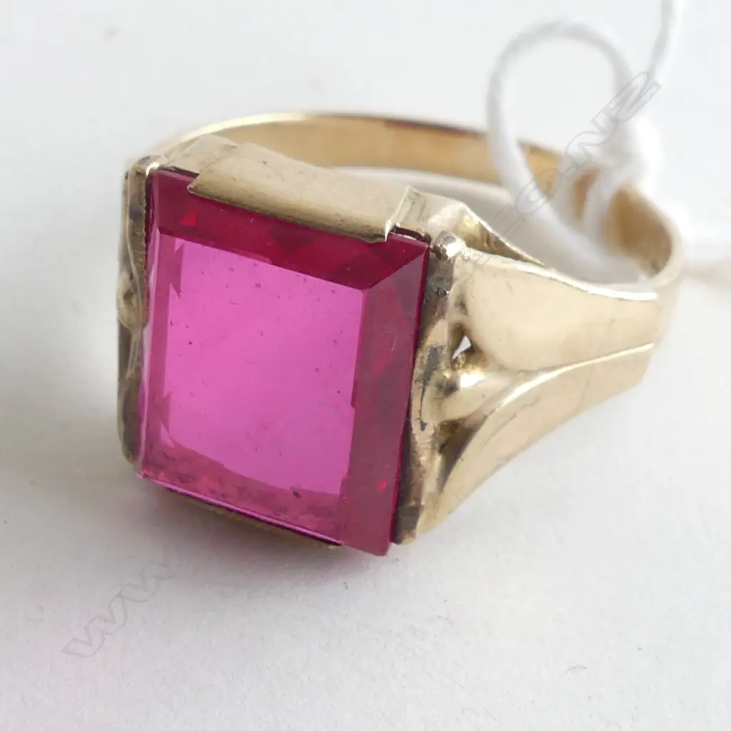9CT YELLOW GOLD RING WITH PINK STONE 4.8GMS  Image 1++