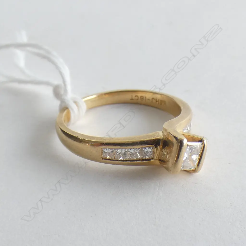 18ct gold & diamond Michael Hill ring, SIZE M1/2 Image 1++