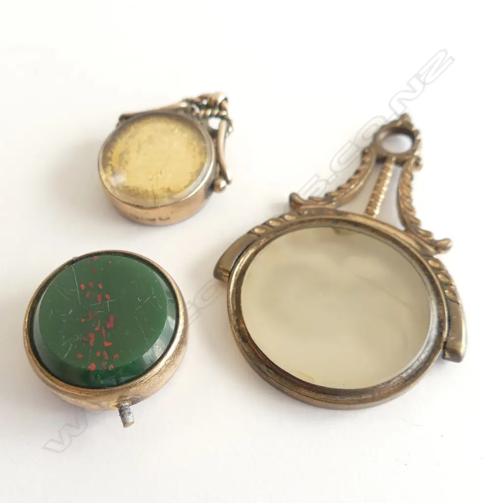 3 VINTAGE FOB SPINNERS & PARTS Image 1++