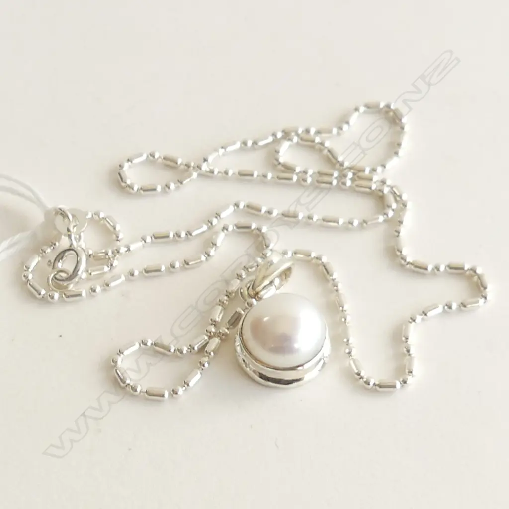 STG & PEARL PENDANT NECKLACE 5.6 GRAMS Image 1++